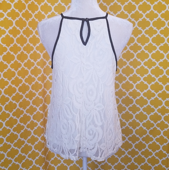 NWOT- SEXY MONTEAU IVRY LACE W/BLACK TRIM TANK TOP - Picture 3 of 8
